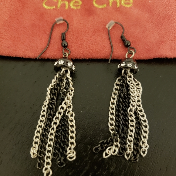 Che Che mixed metals matching necklace and earrings - Picture 2 of 4